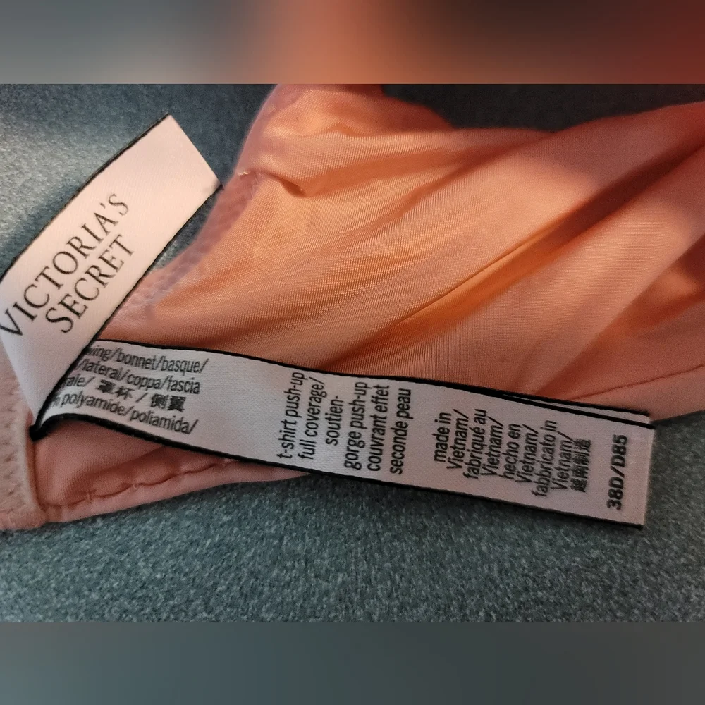 Lot of 2 Victoria's Secret T-shirt Bra's Push Up Full Coverage - Picture 2 of 4